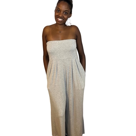 Halter Top Grey Wide leg Romper Swimsuit Cover up Size: Medium - Picture 2 of 11